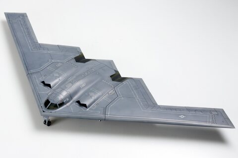 U.S.A.F B-2A SPIRIT Stealth Bomber with MOP GBU-57 1/72 [modelcollect]