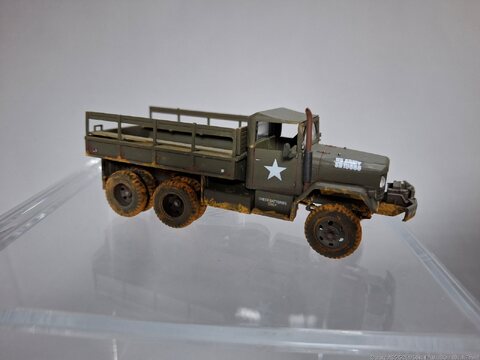 U.S.M35 2.5ton CARGO TRUCK(Academy 1/72)