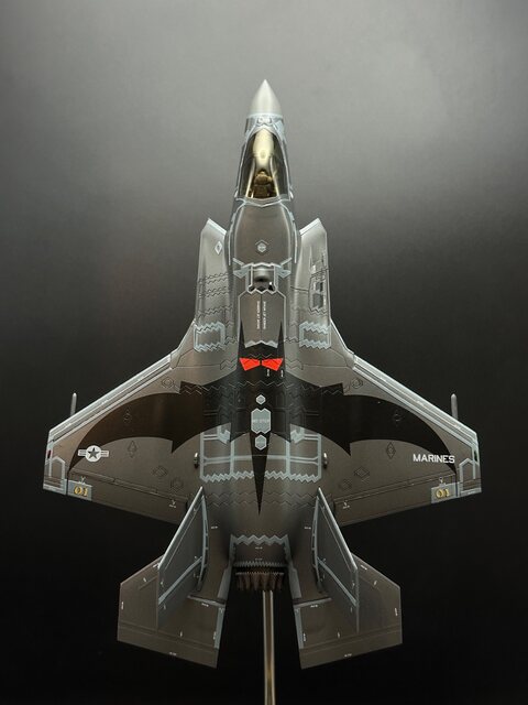 1/72 USMC F-35B Lightning II VMFA-242 `Bats`-아카데미