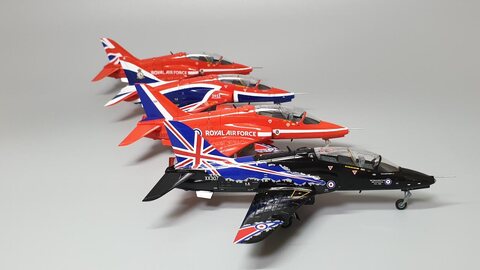RED ARROWS HAWK & BENEVOLENT FUND HAWK (1/72 AIRFIX)