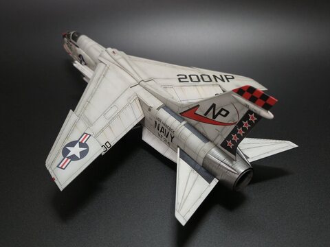 F-8J CRUSADER (HASEGAWA 1／48)