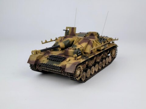 아카데미 1/35 StuG IV