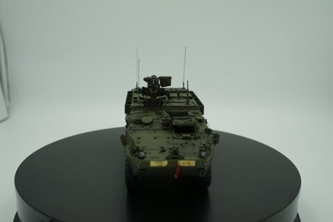 1/35 M1126 스트라이커 입니다~~
