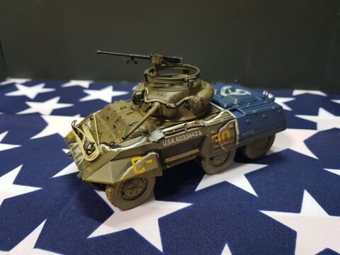 1/35 아카데미(이탈레리 재포장) M8 그레이하운드 (커스텀형)