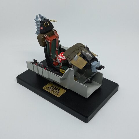 [Italeri] F-104G Cockpit (1/12)