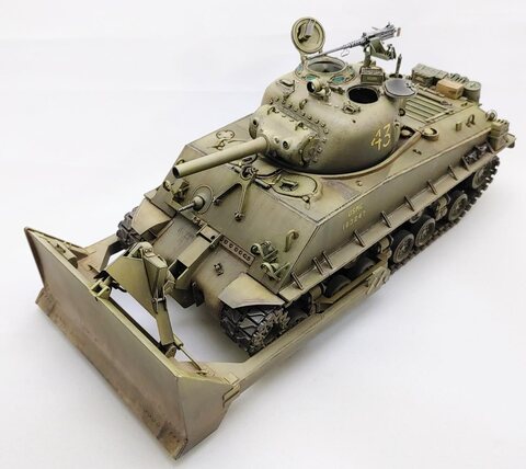 Academy 1/35 Sherman Dozer