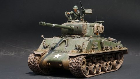 1/35 M4A3E8