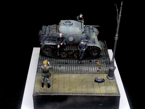 "좀 웃어봐요!" (ft. Panzer II Ausf.J)