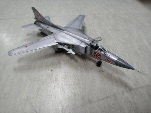 아카데미 Mig-23S