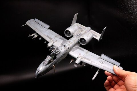 쉬웅~ 만들면 갖고 노시나요? A-10 Warthog