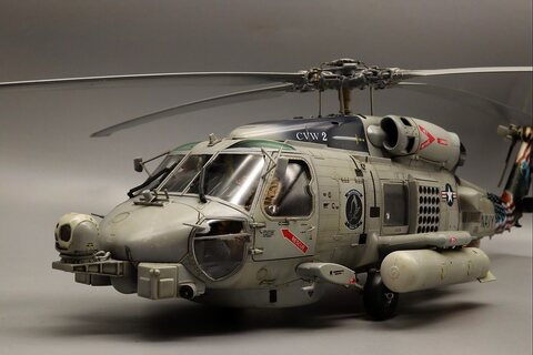 대잠헬기 MH-60R 씨호크입니다.