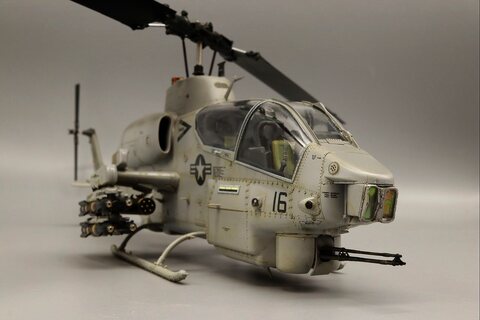 AH-1W 슈퍼코브라 1/35