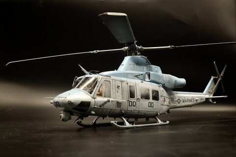 UH-1Y 베놈, 아카데미