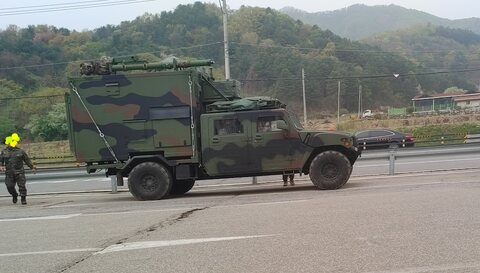 K351C1(K151 소형전술차량기반 장축형)TICN 전술통신차량-재업(본인 실수로 삭제되었습니다)