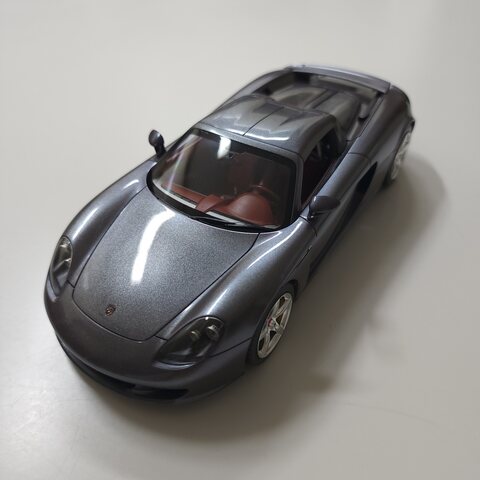 [TAMIYA] Porsche Carrera GT
