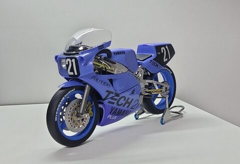 ▶MOTO GP '85 [FUJIMI] 1/12 YAMAHA FZR750 Tech21 Shiseido Team #No.21