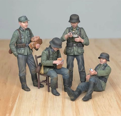 1/35 [타미야] German Soldiers At Rest