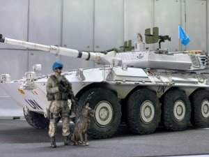 1/35 트럼페터 Centauro UN 평화유지군