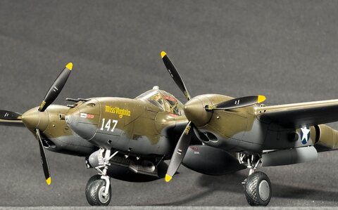 타미야 1/48 P-38 라이트닝 F/J