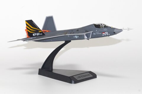 ROKAF KF-21 002 with Spin Recovery Chute