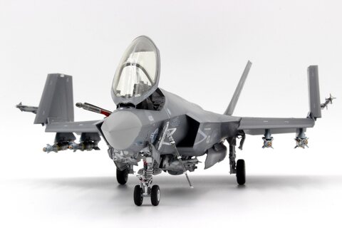 Tamiya 1/48 F-35C
