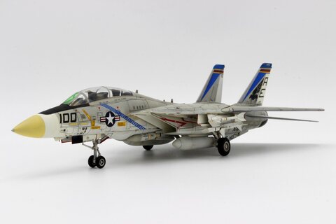 Academy 1:72 F-14A "Pukin'Dogs"