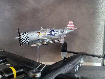 아카데미 1/72 P-47D