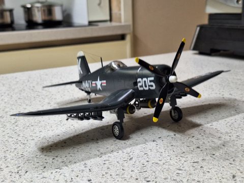 아카데미 1/48 USN F4U-4 Corsair 완성