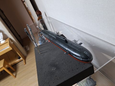 즈베즈다 1/350 K-141 Krusk 잠수함 제작 중