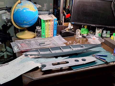 타미야 1/350 구 일본해군 야마토 신금형 프리미엄 킷 개봉, 제작 시작 1
