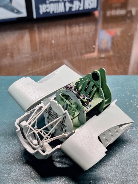 아카데미 1/48 그루만 USN F4F-4 Wildcat  개봉 및 제작기 1