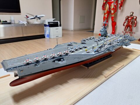 1/350 트럼페터 Gerald R.Ford