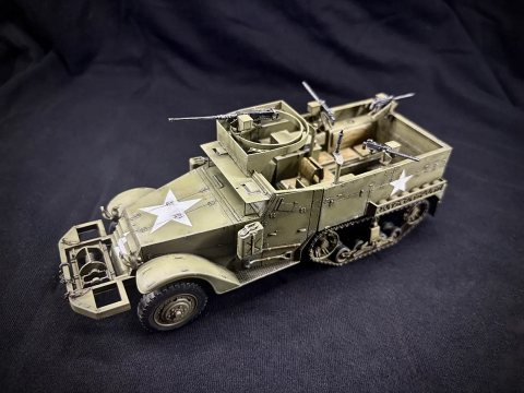 1/35 M3A1 Halftrack (Dragon)