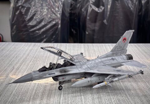 F-16D PBU 1/48 완성작 입니다! 이번 모형은 제19전비 161대대에 전시 의뢰작 입니다.