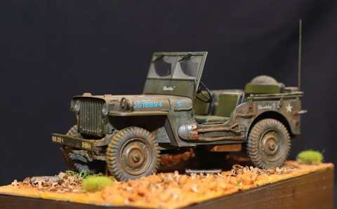 1/24  UTILITY  TRUCK