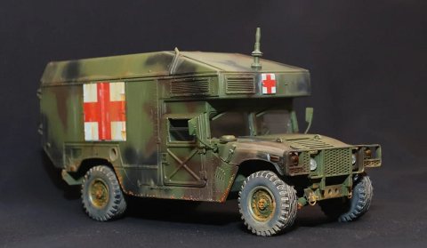 1/35  US  M997  AMBULANCE