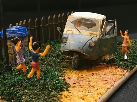 1/24  Kia  T 600