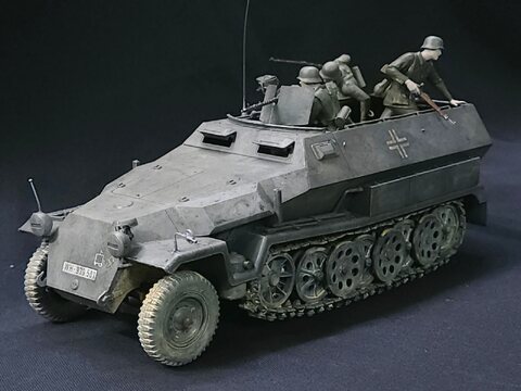 1/35 German Sd.kfz.251/1 Ausf.C Hanomag
