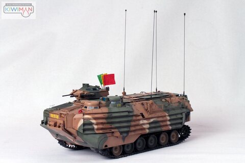 [HOBBYBOSS] 1/35 AVVP-7A1 W/EAAK
