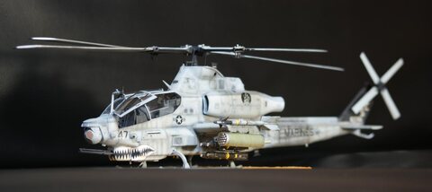 1/35 academy AH-1Z