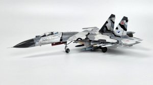 SU-27(SKM) 1/72 아카데미