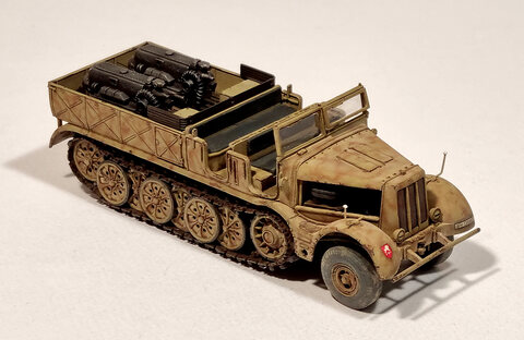 sd.kfz.9 Famo (1/72 Trumpeter)