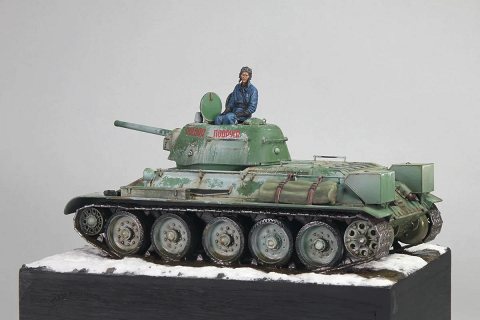 1/35 ZVEZDA Soviet Medium Tank T-34/76 Mod 1943 Uralmash
