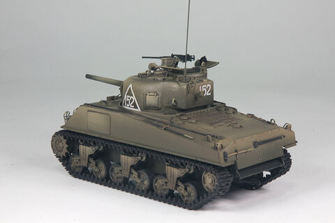 1/35 ZVEZDA M4A2  75MM SHERMAN