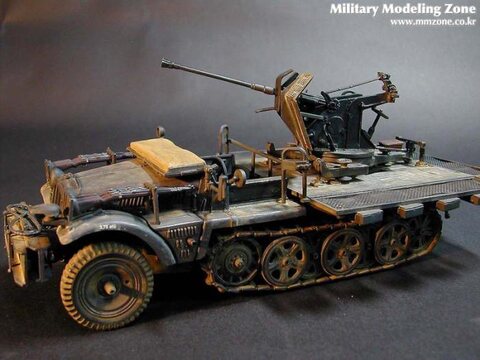 Sd.Kfz 10/4 with FLAK 30