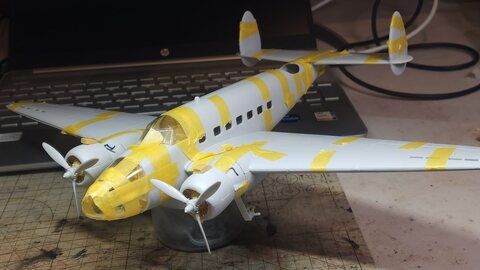 Hudson (Classic Airframes, 1/48) 제작중입니다.