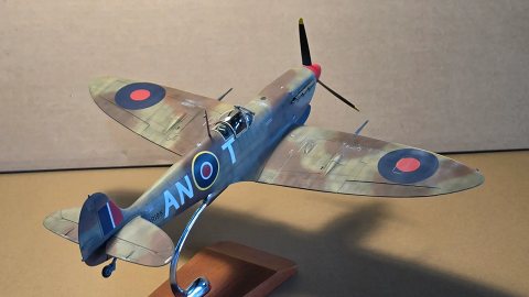 HOBBYBOSS 1/32 SPITFIRE MK.Vb/TROP