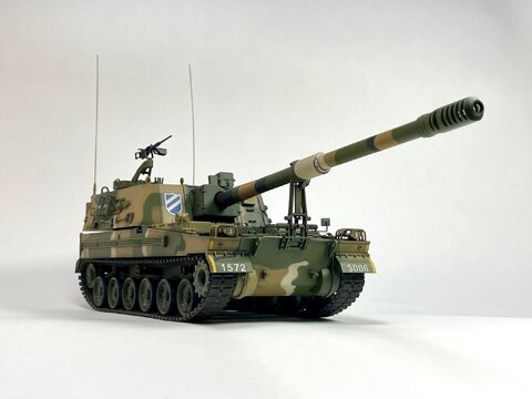 Academy 1/35 K9