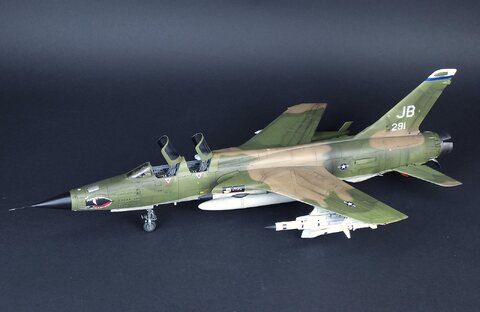 1/48 [REVELL] F-105G Thunderchief