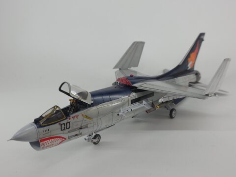 1/48 Hasegawa F-8E "Kazama shin"